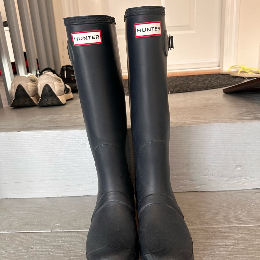 Hunter Navy Tall Rain Boots